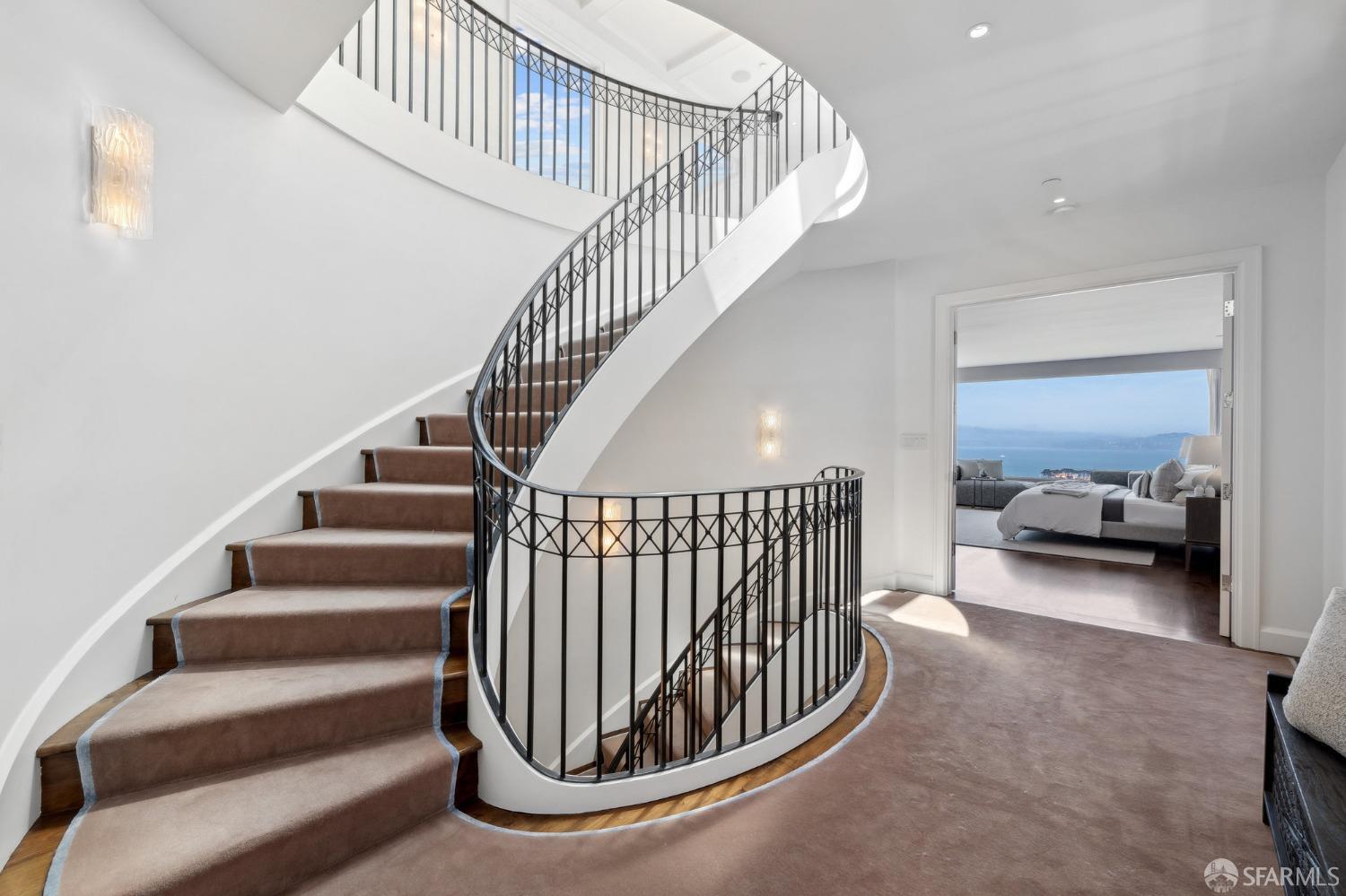 Detail Gallery Image 31 of 65 For 2730 Vallejo St, San Francisco,  CA 94123 - 6 Beds | 4/2 Baths