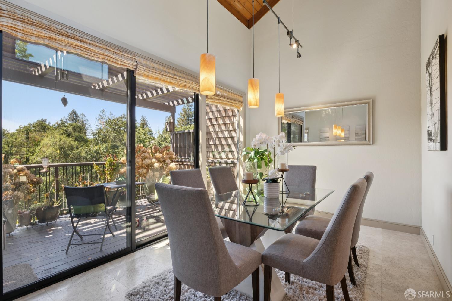 Detail Gallery Image 8 of 50 For 214 the Knoll, Orinda,  CA 94563 - 3 Beds | 3 Baths