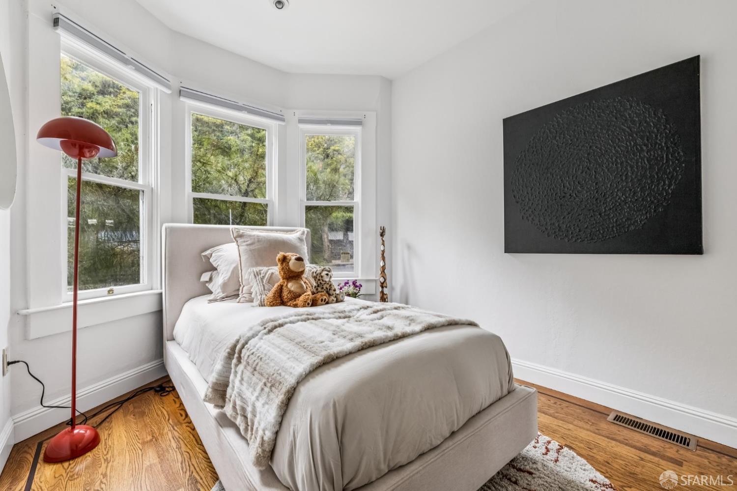 Detail Gallery Image 32 of 54 For 129 Laidley St, San Francisco,  CA 94131 - 2 Beds | 2 Baths
