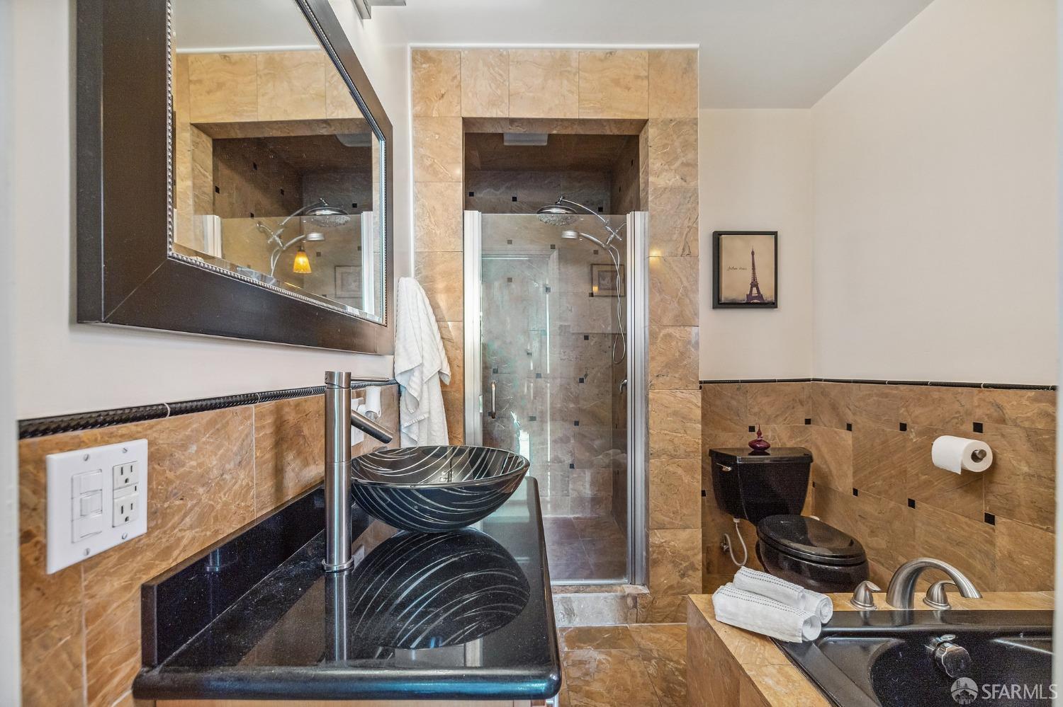 Detail Gallery Image 16 of 46 For 3412 Market St, San Francisco,  CA 94114 - 3 Beds | 2 Baths