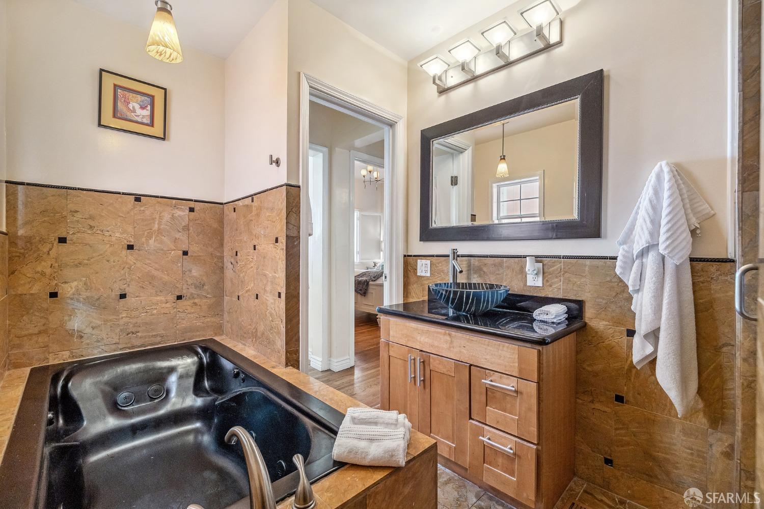 Detail Gallery Image 15 of 46 For 3412 Market St, San Francisco,  CA 94114 - 3 Beds | 2 Baths