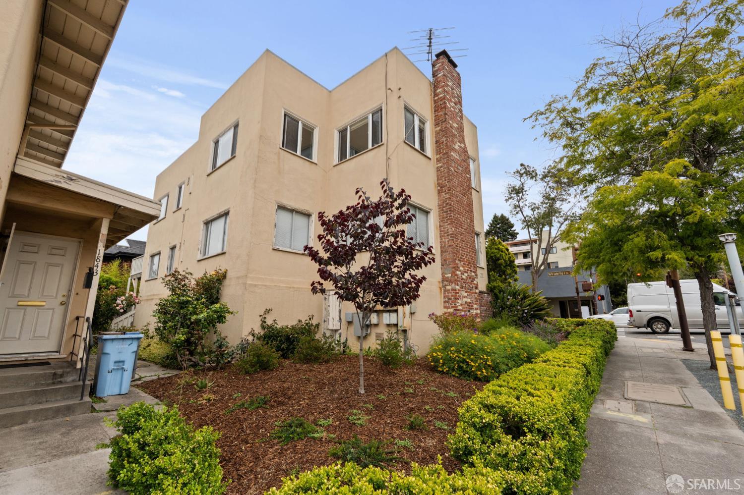 Detail Gallery Image 4 of 65 For 1849 Cedar St, Berkeley,  CA 94703 - – Beds | – Baths