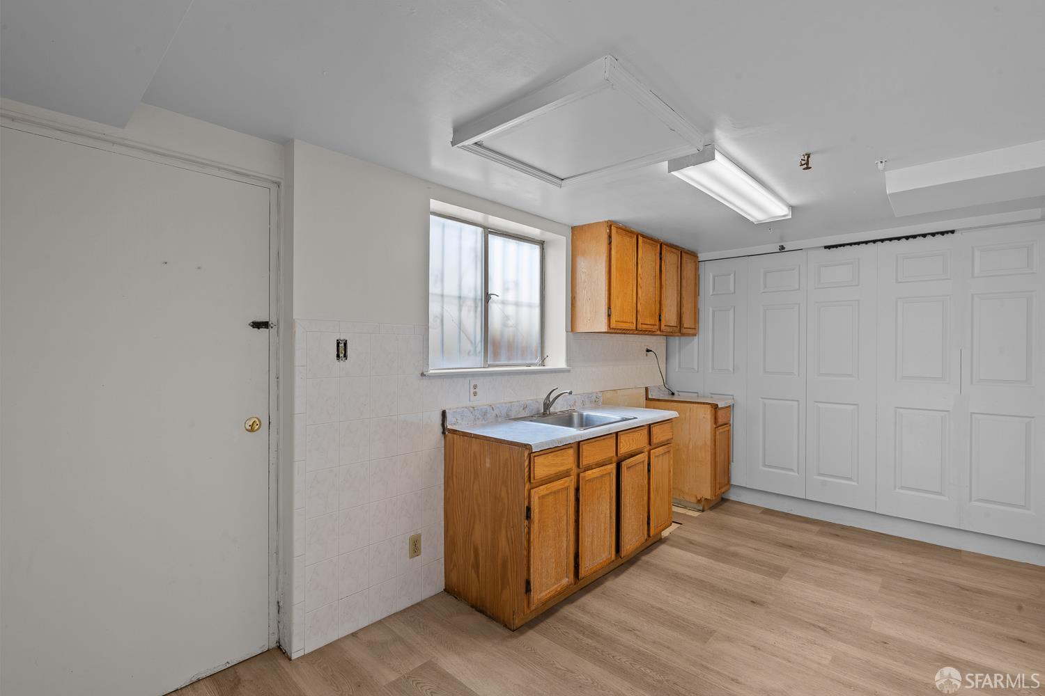 Detail Gallery Image 16 of 27 For 83 Parkside Ave, Daly City,  CA 94015 - 3 Beds | 2/1 Baths