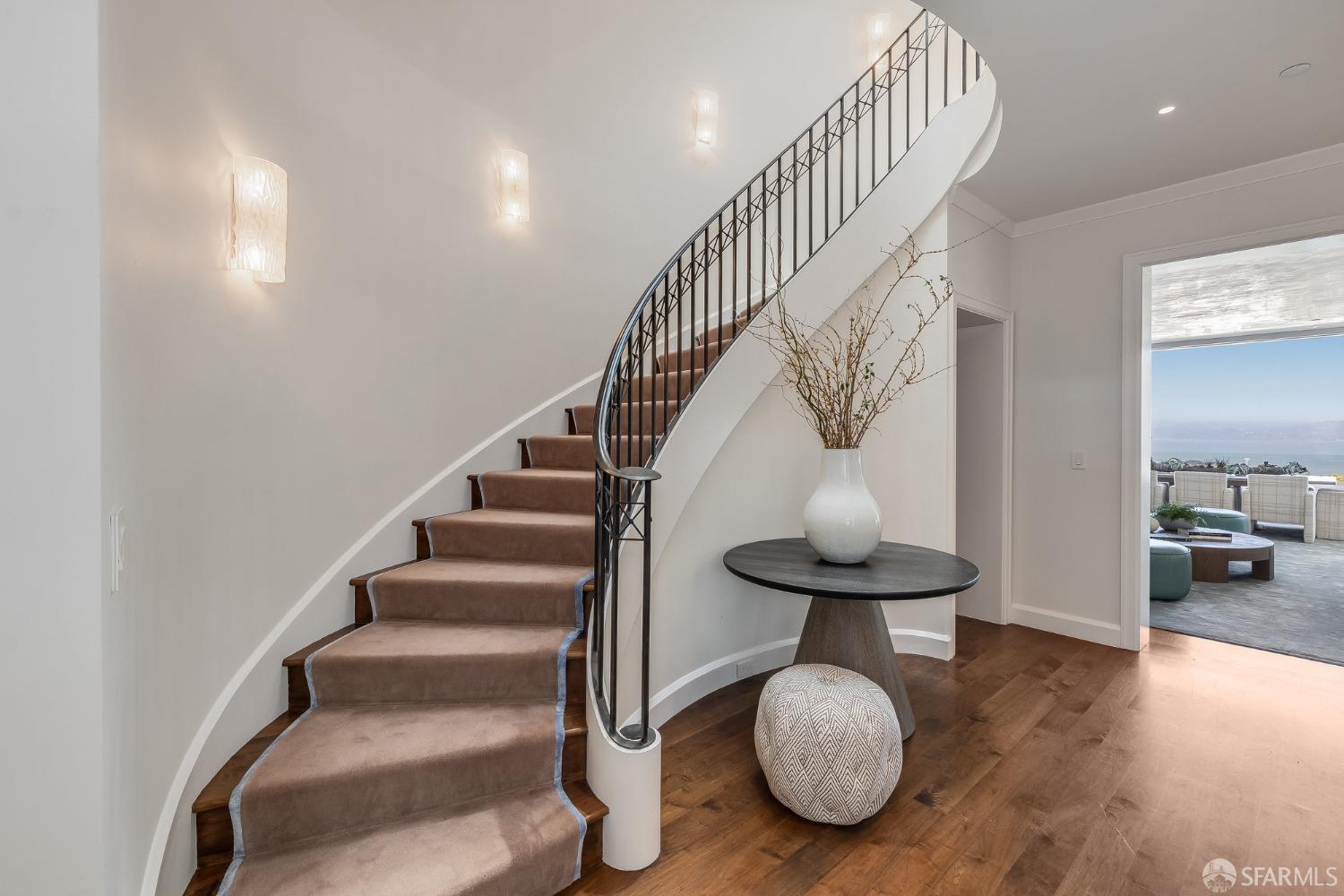 Detail Gallery Image 21 of 65 For 2730 Vallejo St, San Francisco,  CA 94123 - 6 Beds | 4/2 Baths