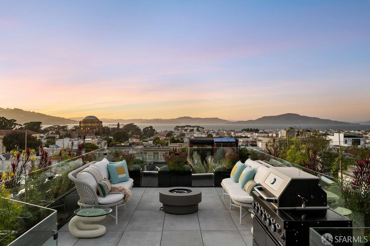 Detail Gallery Image 23 of 64 For 2762 Filbert St, San Francisco,  CA 94123 - – Beds | – Baths