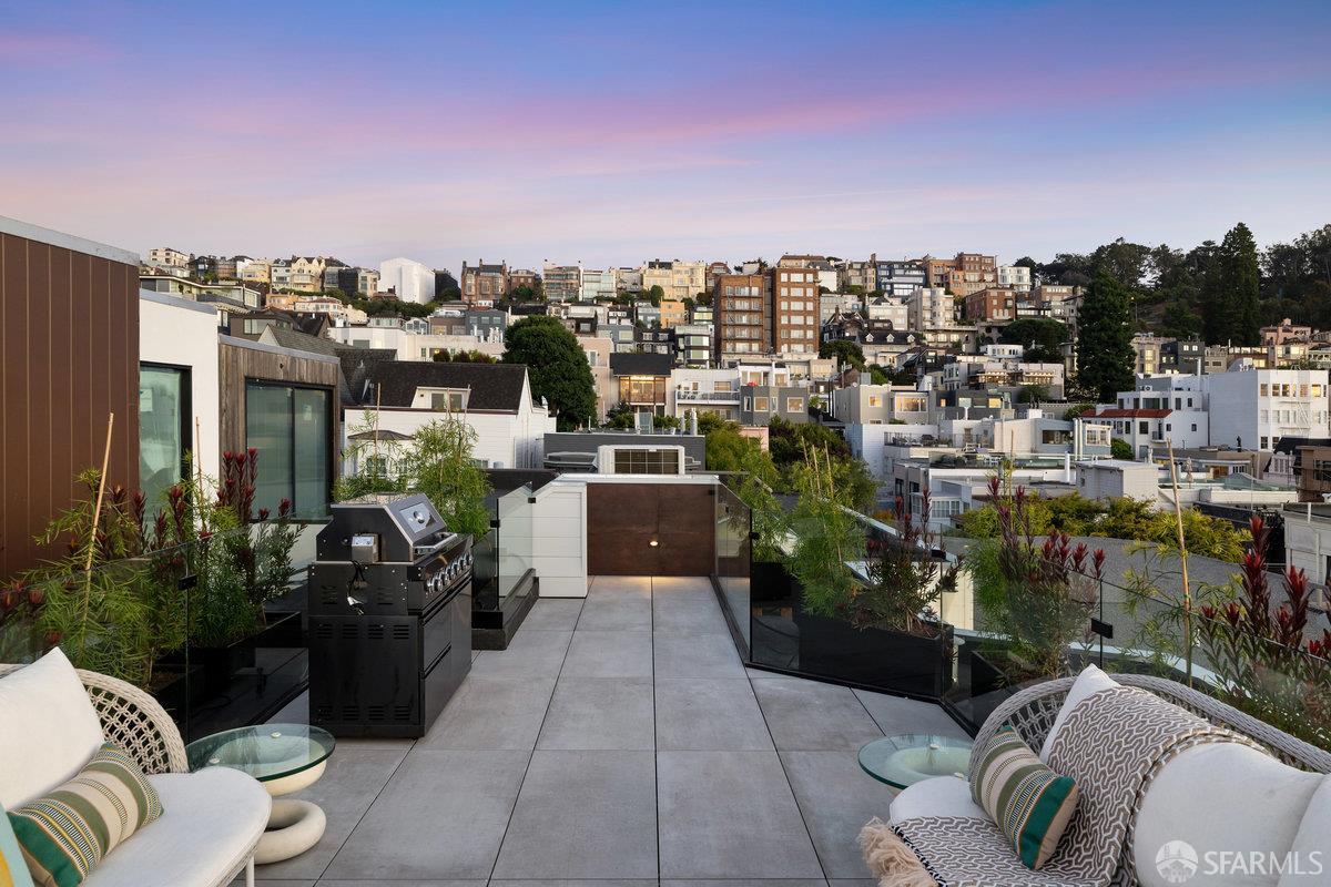 Detail Gallery Image 24 of 64 For 2762 Filbert St, San Francisco,  CA 94123 - – Beds | – Baths