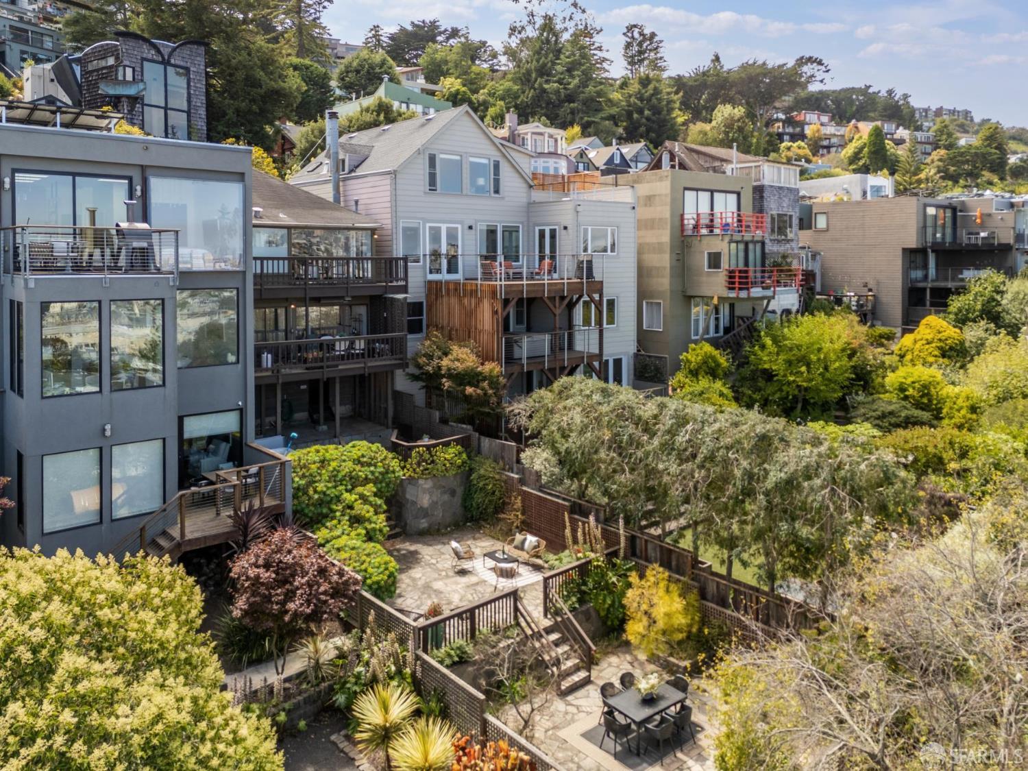 Detail Gallery Image 8 of 54 For 129 Laidley St, San Francisco,  CA 94131 - 2 Beds | 2 Baths