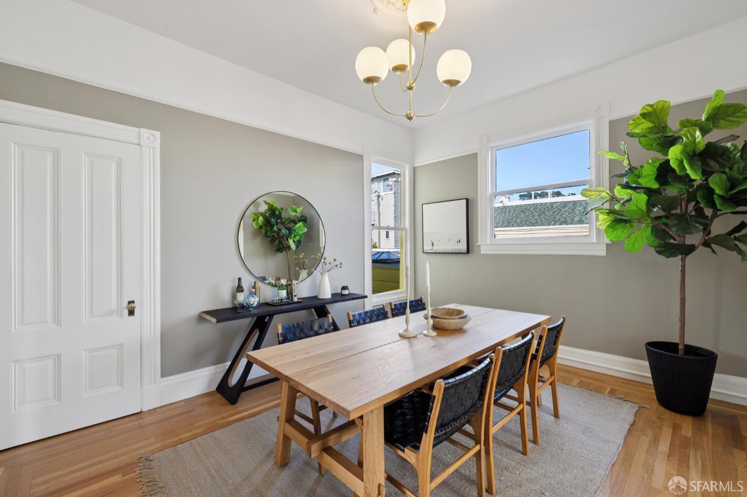 Detail Gallery Image 5 of 37 For 2838 Golden Gate Ave, San Francisco,  CA 94123 - 5 Beds | 2 Baths