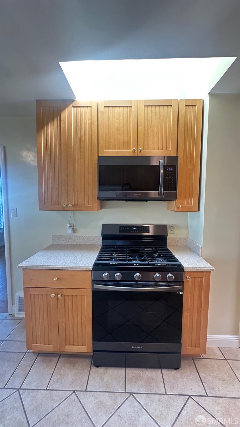 Detail Gallery Image 27 of 45 For 2322 39th Ave, San Francisco,  CA 94116 - 3 Beds | 1 Baths