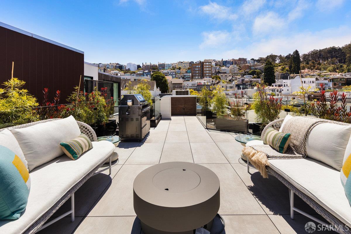 Detail Gallery Image 21 of 64 For 2762 Filbert St, San Francisco,  CA 94123 - – Beds | – Baths