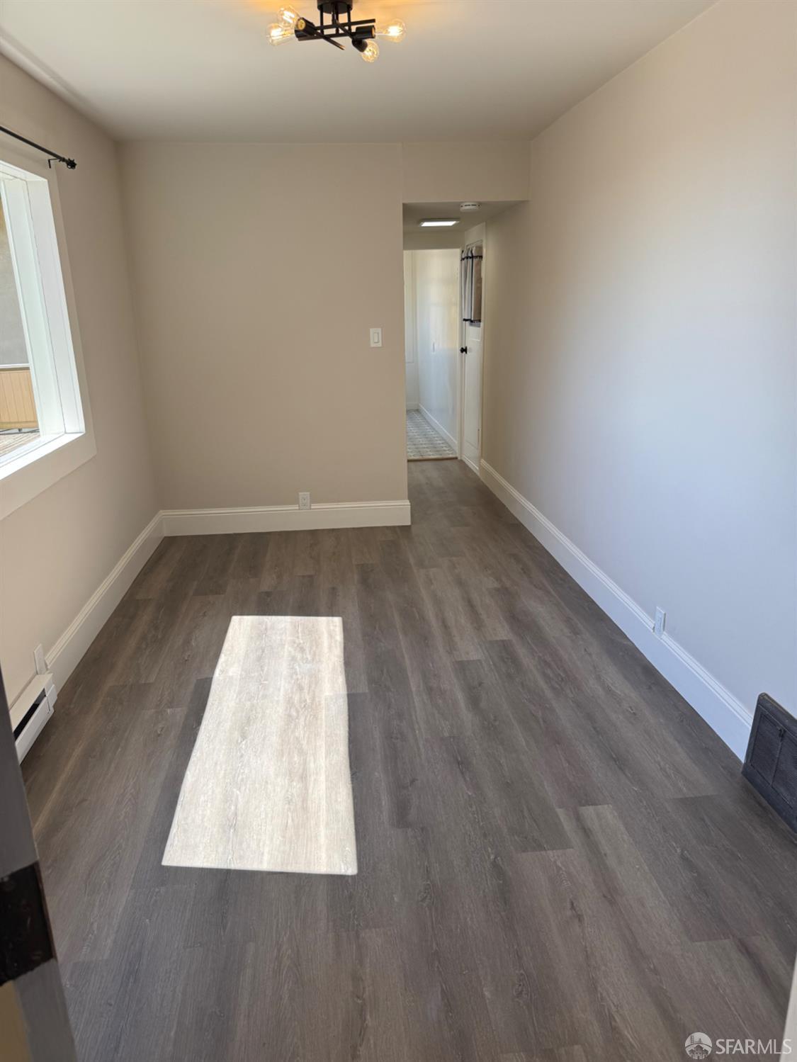 Detail Gallery Image 4 of 14 For 821 Corbett Ave, San Francisco,  CA 94131 - – Beds | – Baths