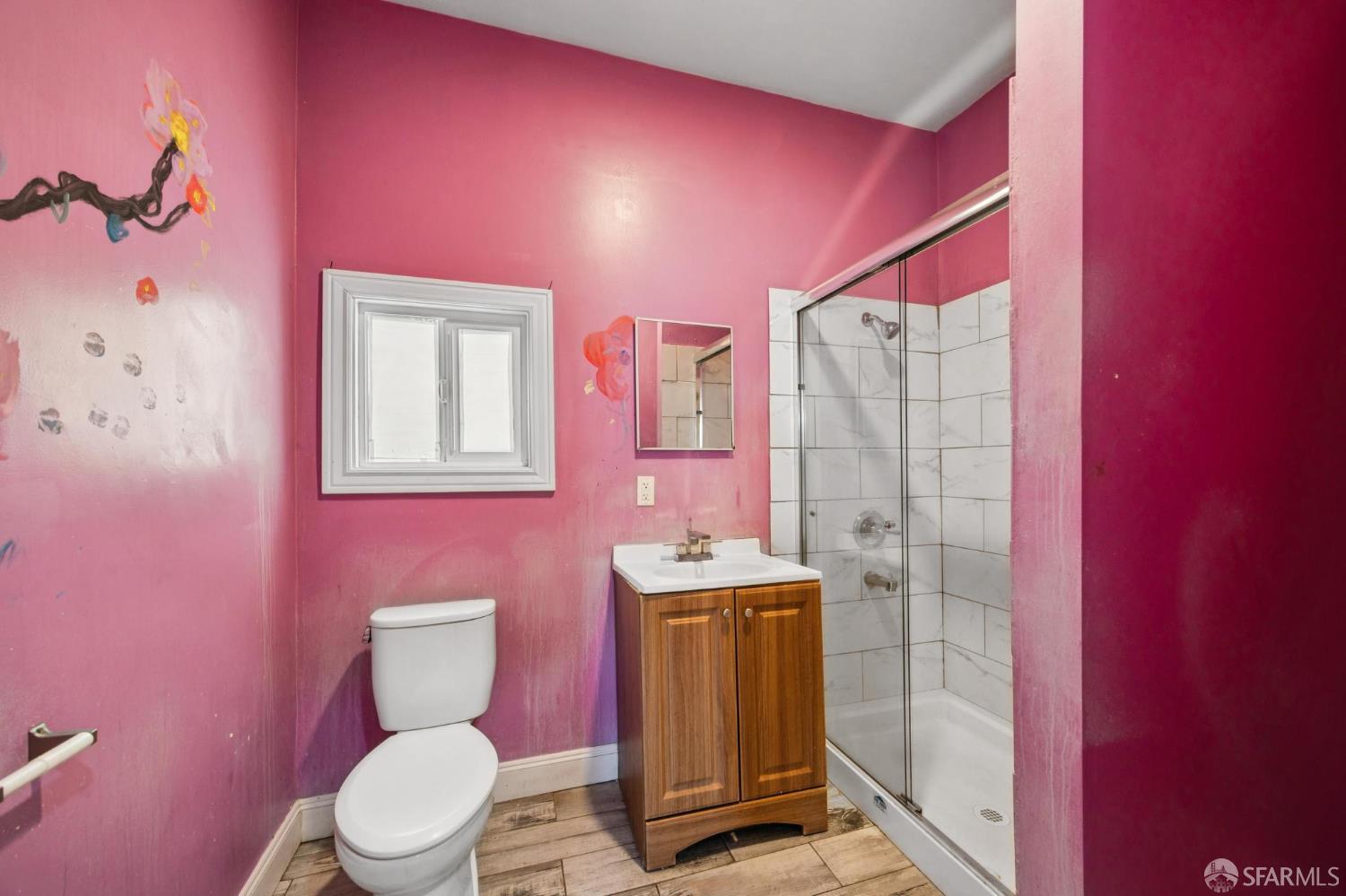 Detail Gallery Image 17 of 31 For 1005 E 12th St, Oakland,  CA 94606 - 4 Beds | 2 Baths