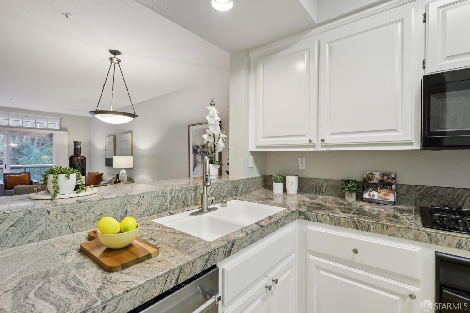 Detail Gallery Image 9 of 24 For 124 Elfin Ct, Brisbane,  CA 94005 - 2 Beds | 2 Baths