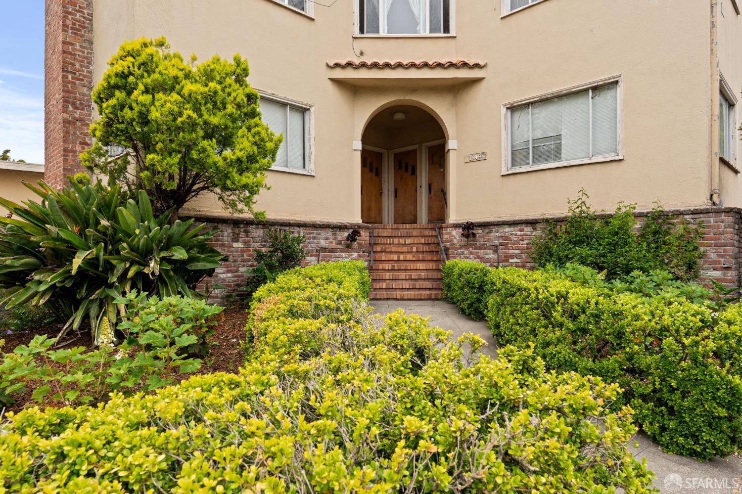 Detail Gallery Image 3 of 65 For 1849 Cedar St, Berkeley,  CA 94703 - – Beds | – Baths