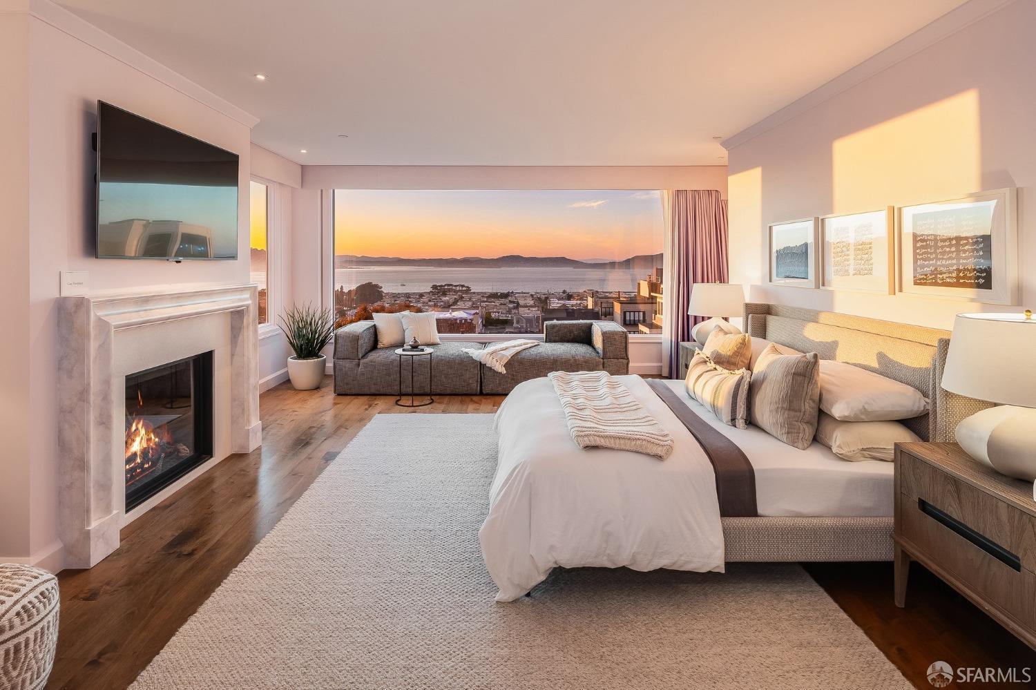 Detail Gallery Image 2 of 65 For 2730 Vallejo St, San Francisco,  CA 94123 - 6 Beds | 4/2 Baths