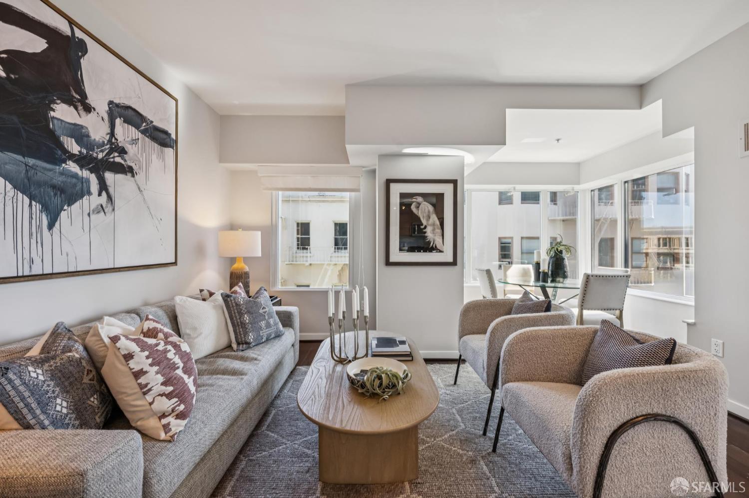 Photo #2: 425064908 Listing 