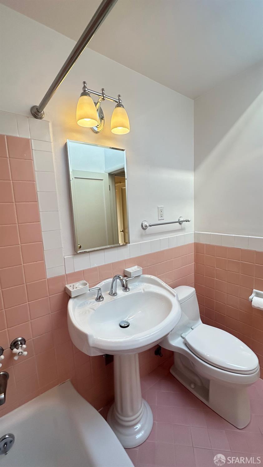Detail Gallery Image 34 of 45 For 2322 39th Ave, San Francisco,  CA 94116 - 3 Beds | 1 Baths