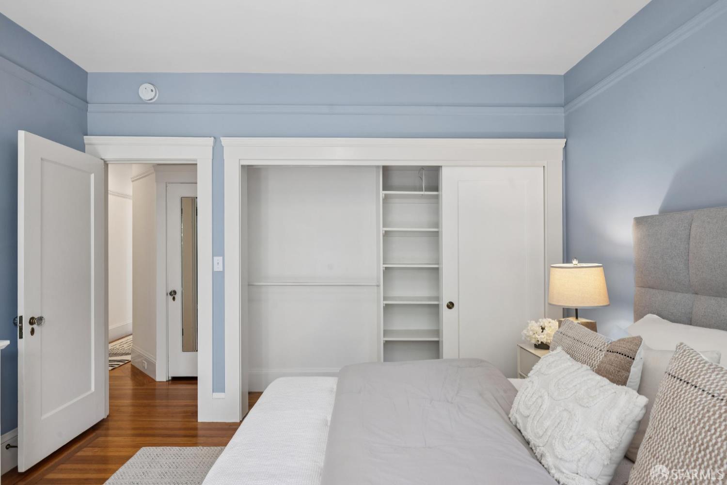 Detail Gallery Image 18 of 28 For 978 Clayton St, San Francisco,  CA 94117 - 2 Beds | 1/1 Baths