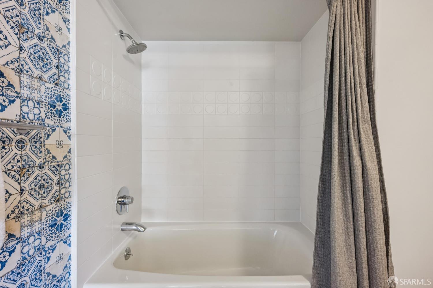 Photo #22: 425064908 Listing: Photo #22