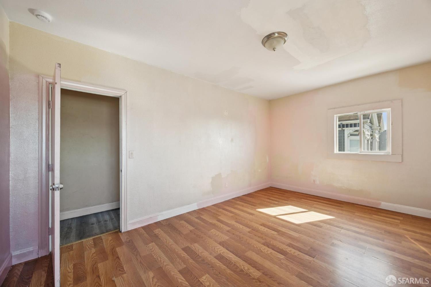 Detail Gallery Image 23 of 31 For 1005 E 12th St, Oakland,  CA 94606 - 4 Beds | 2 Baths