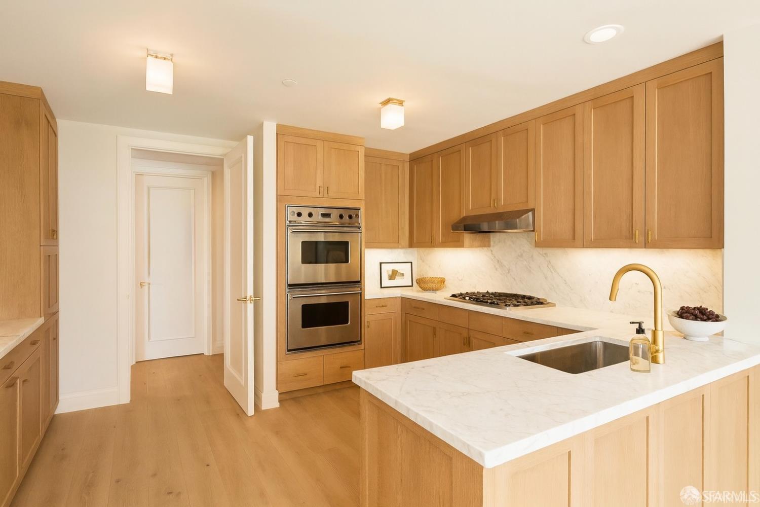 Photo #7: 425029687 Listing: Photo #7