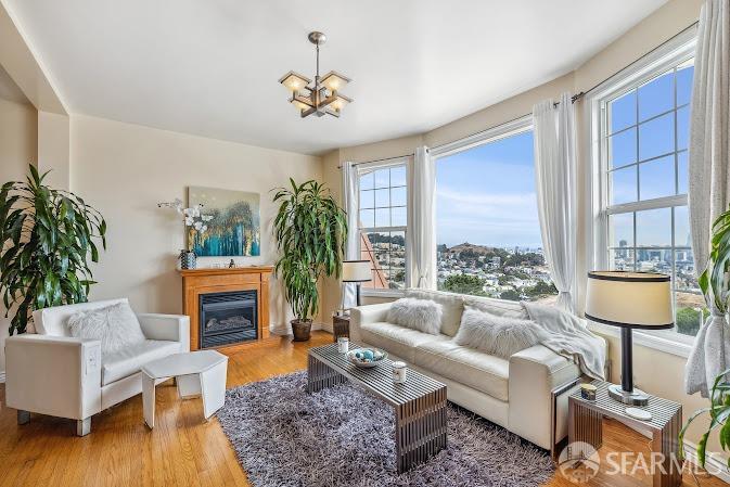 Detail Gallery Image 19 of 46 For 3412 Market St, San Francisco,  CA 94114 - 3 Beds | 2 Baths