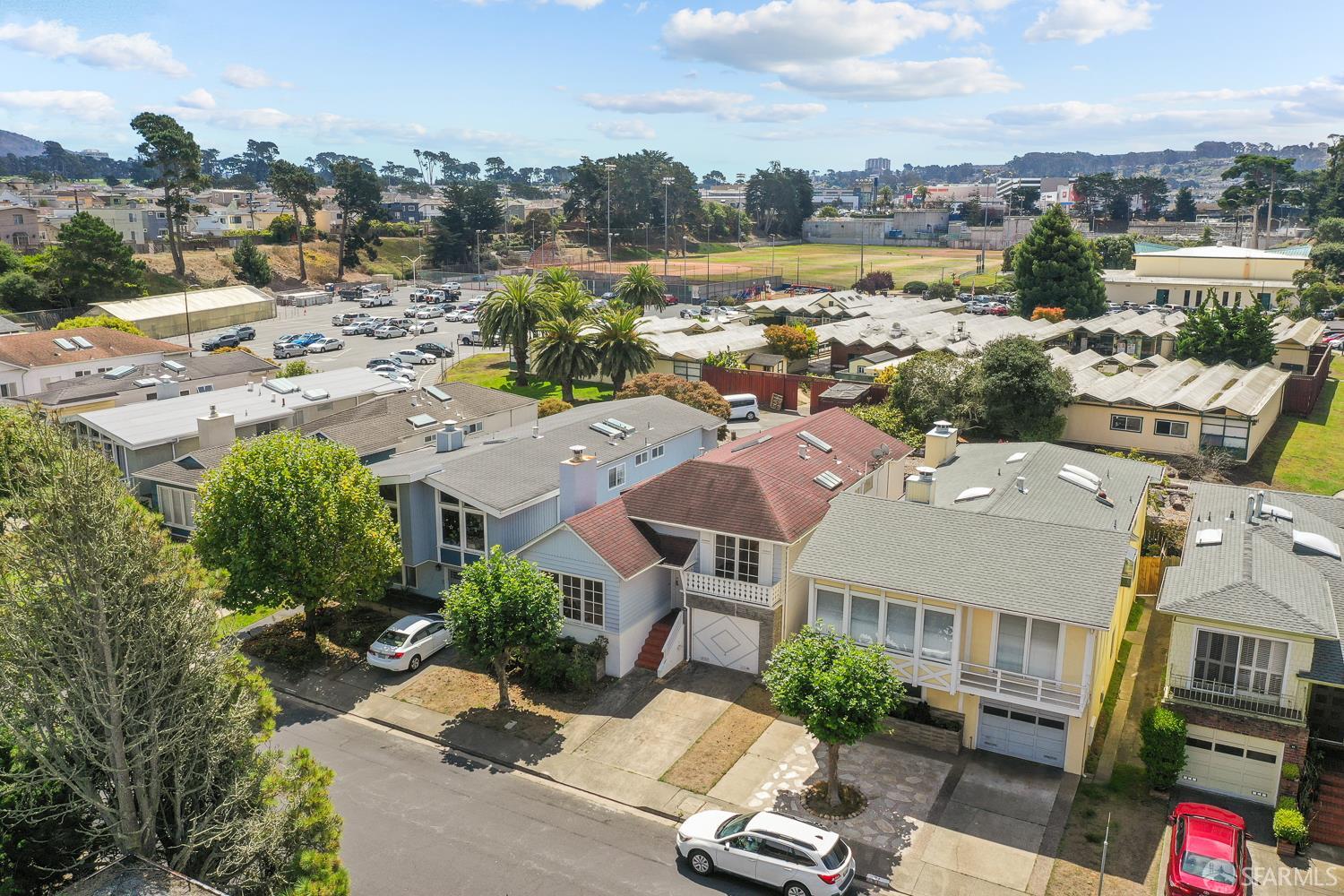 Detail Gallery Image 23 of 27 For 83 Parkside Ave, Daly City,  CA 94015 - 3 Beds | 2/1 Baths