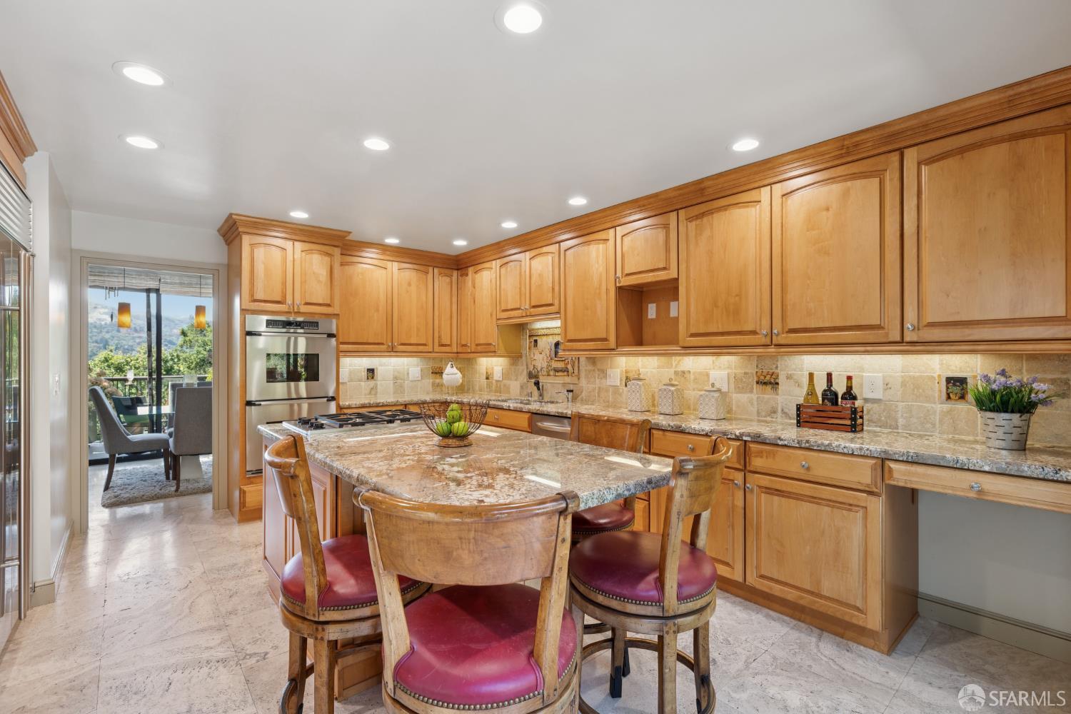 Detail Gallery Image 18 of 50 For 214 the Knoll, Orinda,  CA 94563 - 3 Beds | 3 Baths