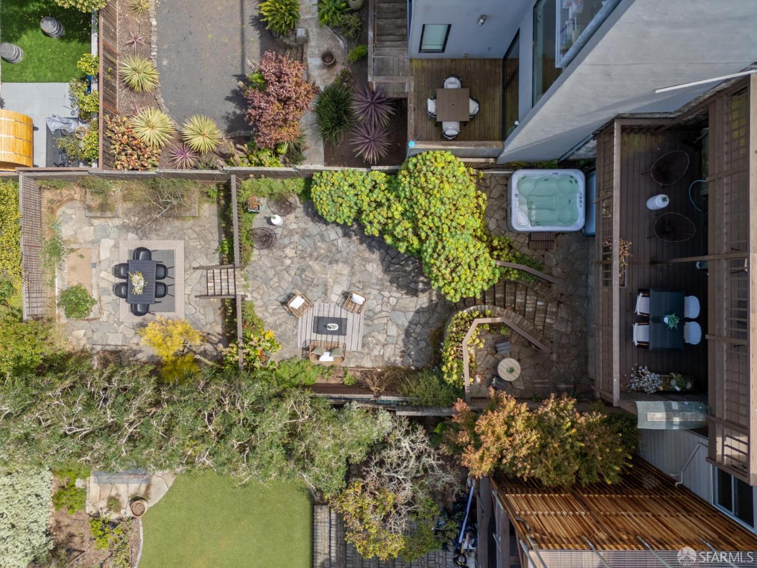 Detail Gallery Image 9 of 54 For 129 Laidley St, San Francisco,  CA 94131 - 2 Beds | 2 Baths