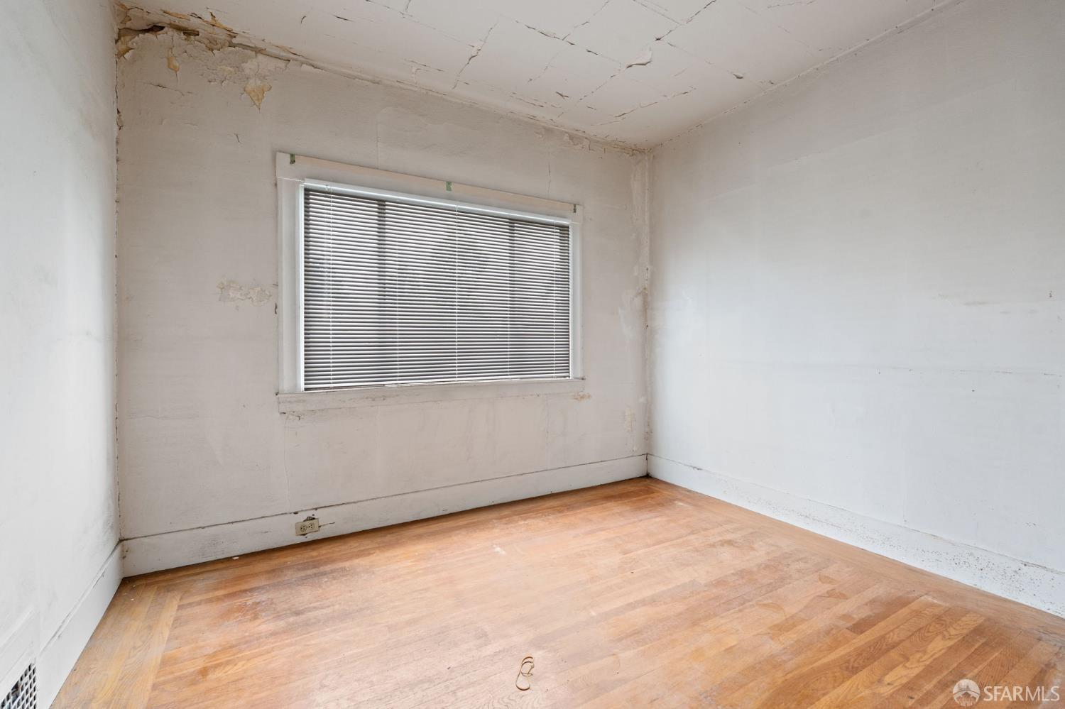 Detail Gallery Image 14 of 65 For 1849 Cedar St, Berkeley,  CA 94703 - – Beds | – Baths