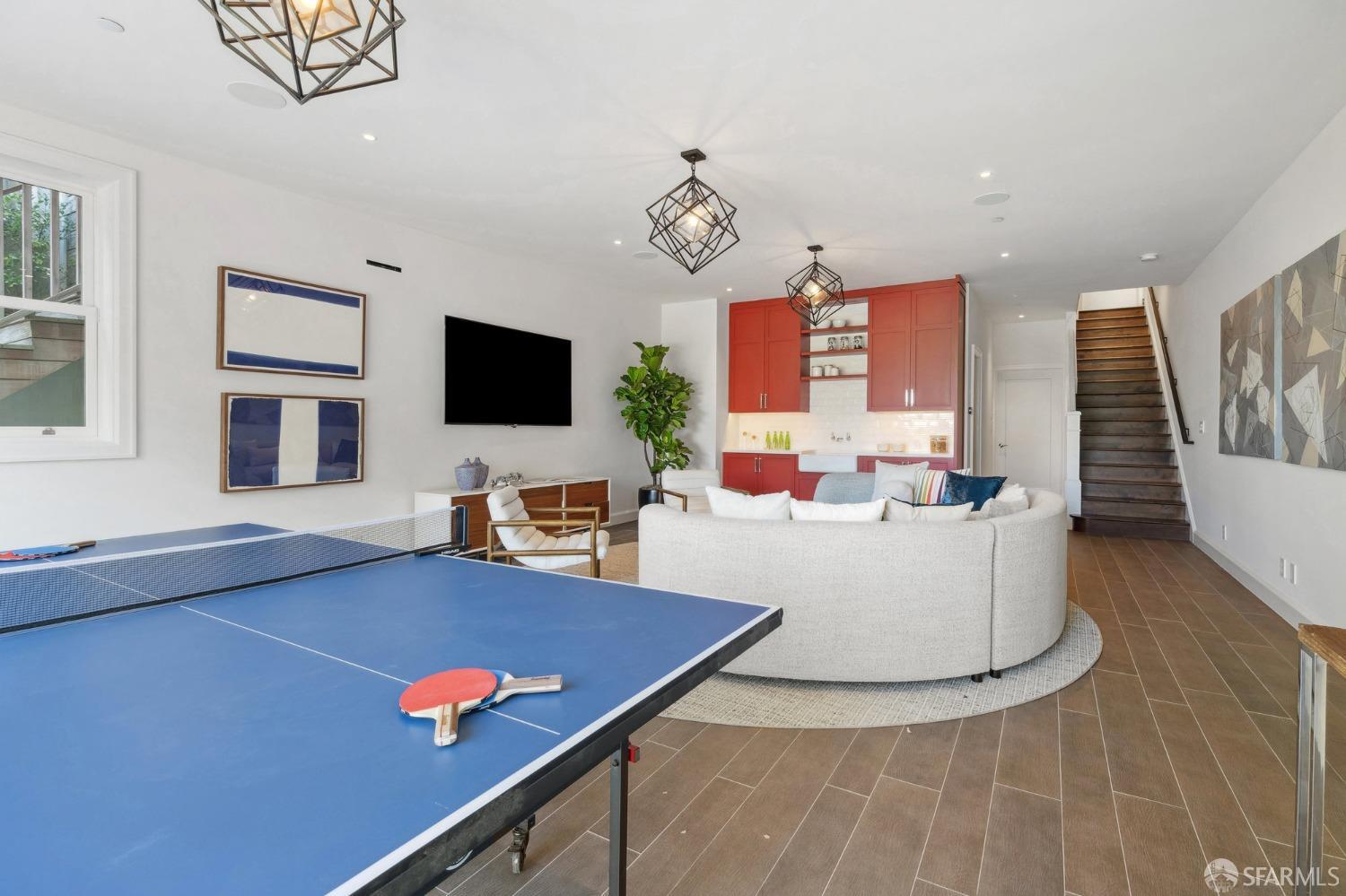 Detail Gallery Image 53 of 65 For 2730 Vallejo St, San Francisco,  CA 94123 - 6 Beds | 4/2 Baths
