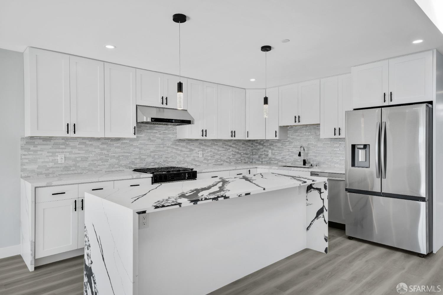 Detail Gallery Image 6 of 89 For 1640 Taraval St, San Francisco,  CA 94116 - – Beds | – Baths