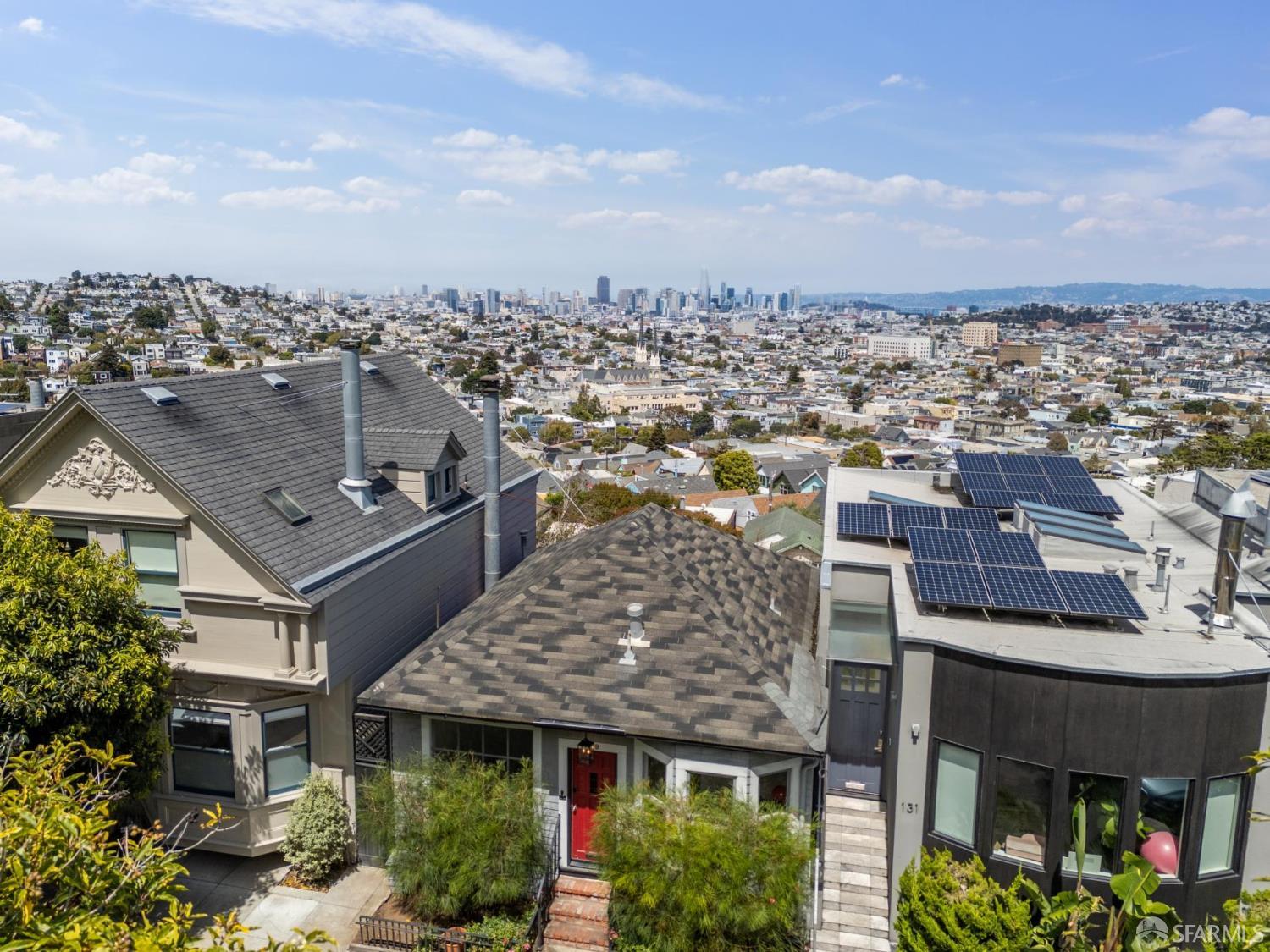 Detail Gallery Image 5 of 54 For 129 Laidley St, San Francisco,  CA 94131 - 2 Beds | 2 Baths