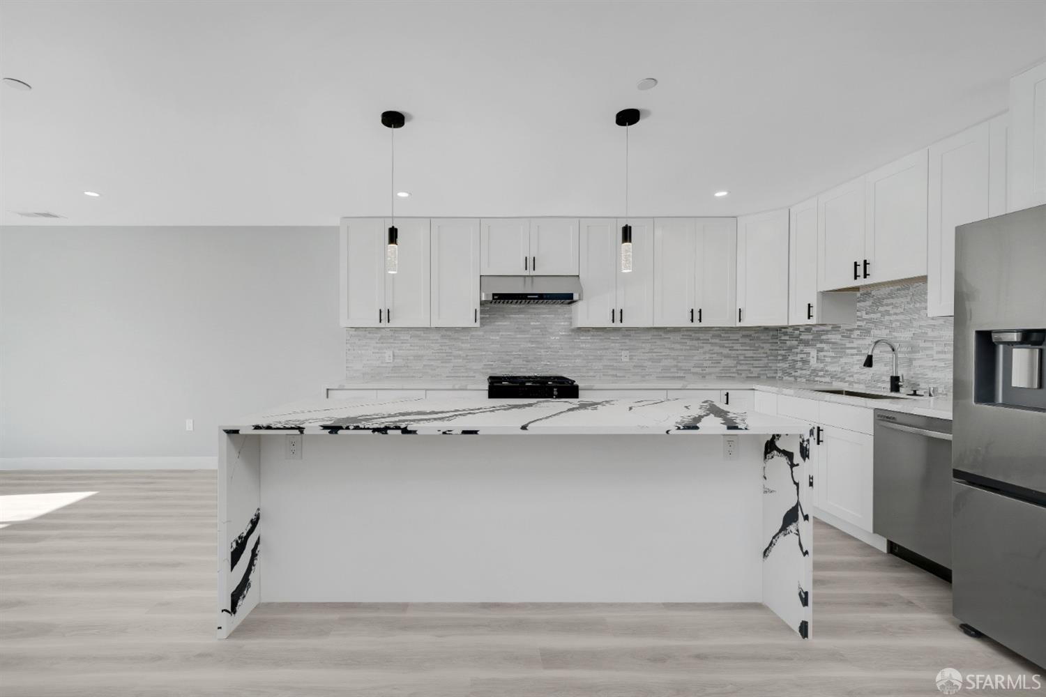 Detail Gallery Image 5 of 89 For 1640 Taraval St, San Francisco,  CA 94116 - – Beds | – Baths
