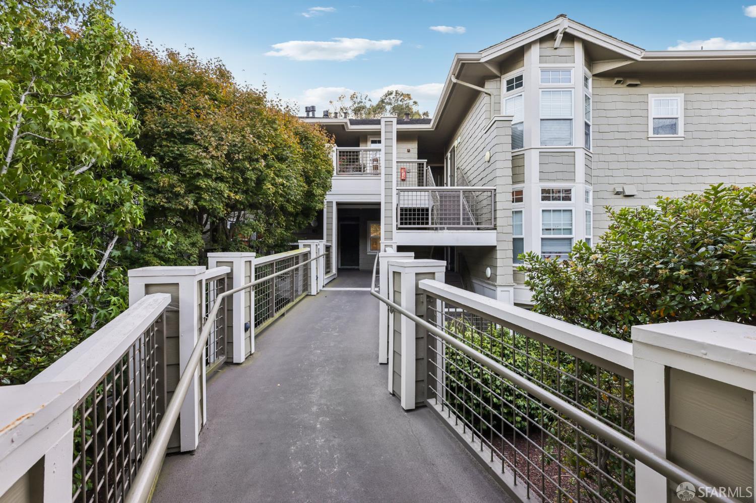 Detail Gallery Image 2 of 24 For 124 Elfin Ct, Brisbane,  CA 94005 - 2 Beds | 2 Baths