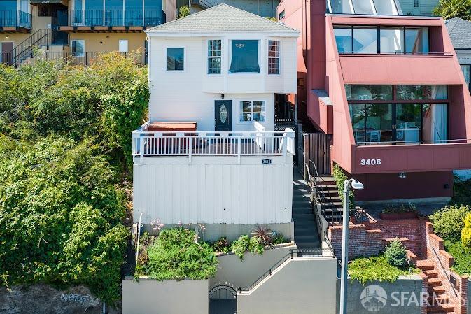 Detail Gallery Image 1 of 46 For 3412 Market St, San Francisco,  CA 94114 - 3 Beds | 2 Baths