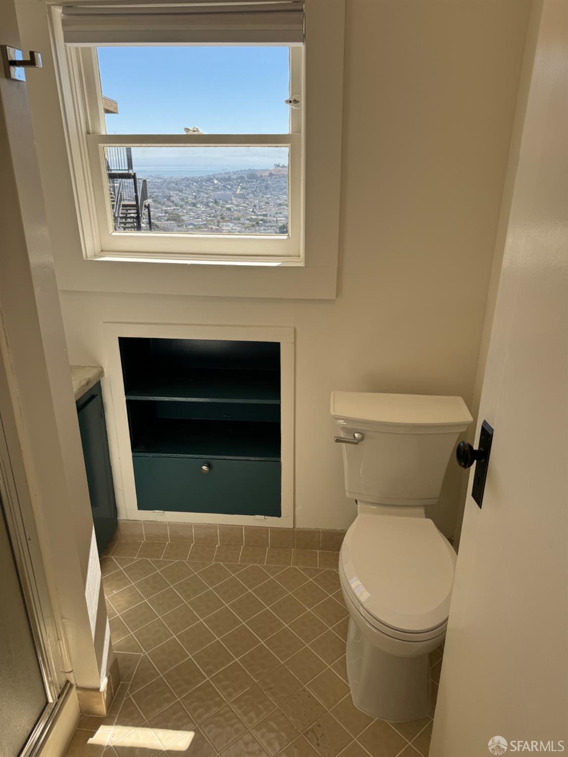 Detail Gallery Image 9 of 14 For 821 Corbett Ave, San Francisco,  CA 94131 - – Beds | – Baths