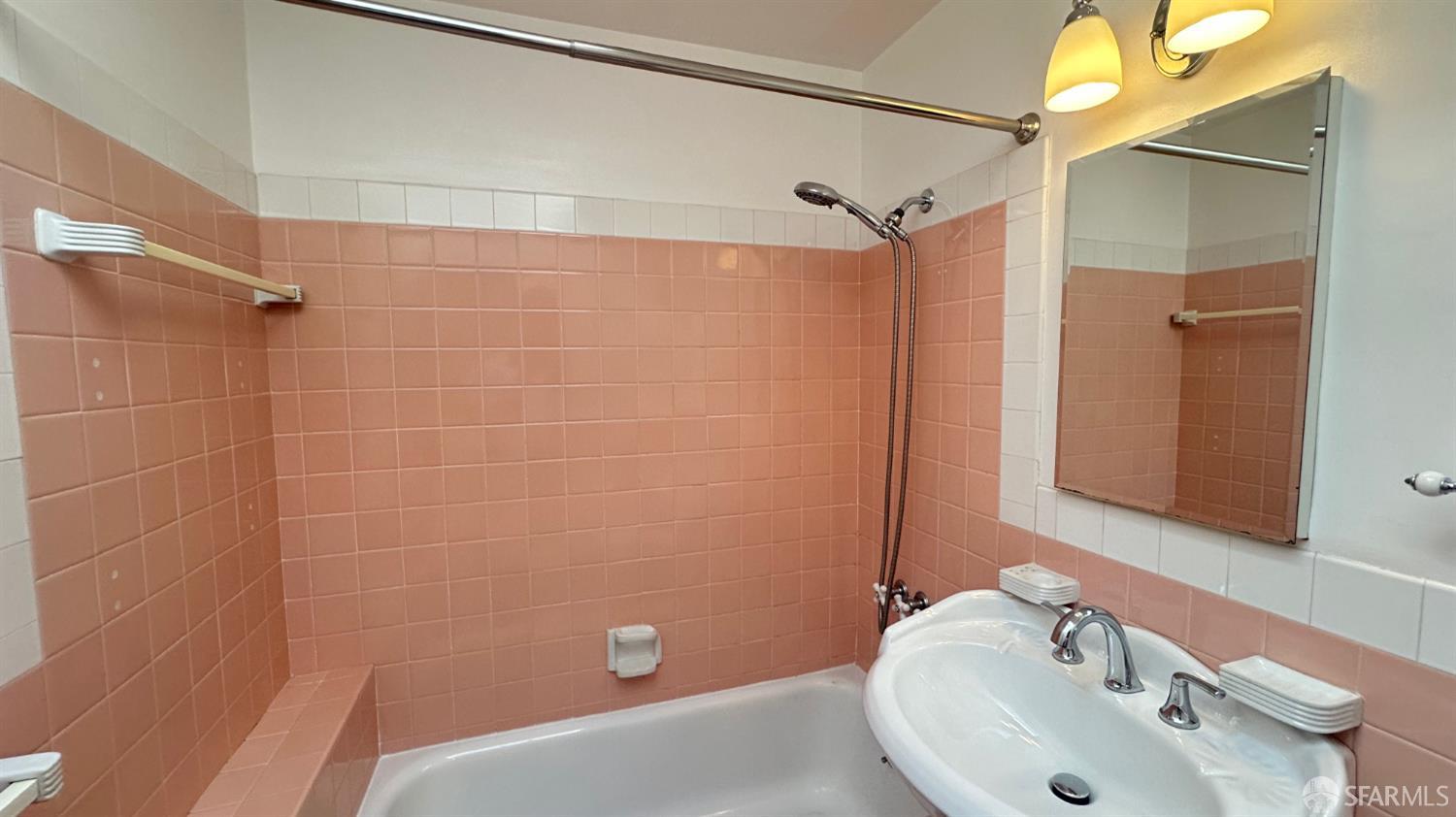 Detail Gallery Image 33 of 45 For 2322 39th Ave, San Francisco,  CA 94116 - 3 Beds | 1 Baths