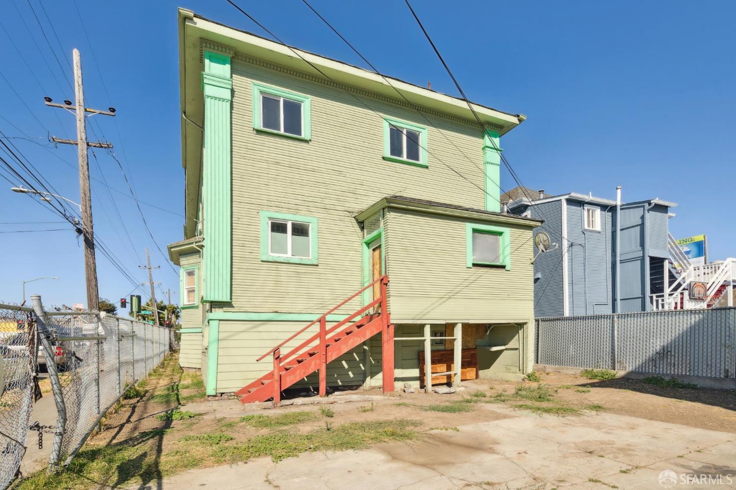 Detail Gallery Image 30 of 31 For 1005 E 12th St, Oakland,  CA 94606 - 4 Beds | 2 Baths