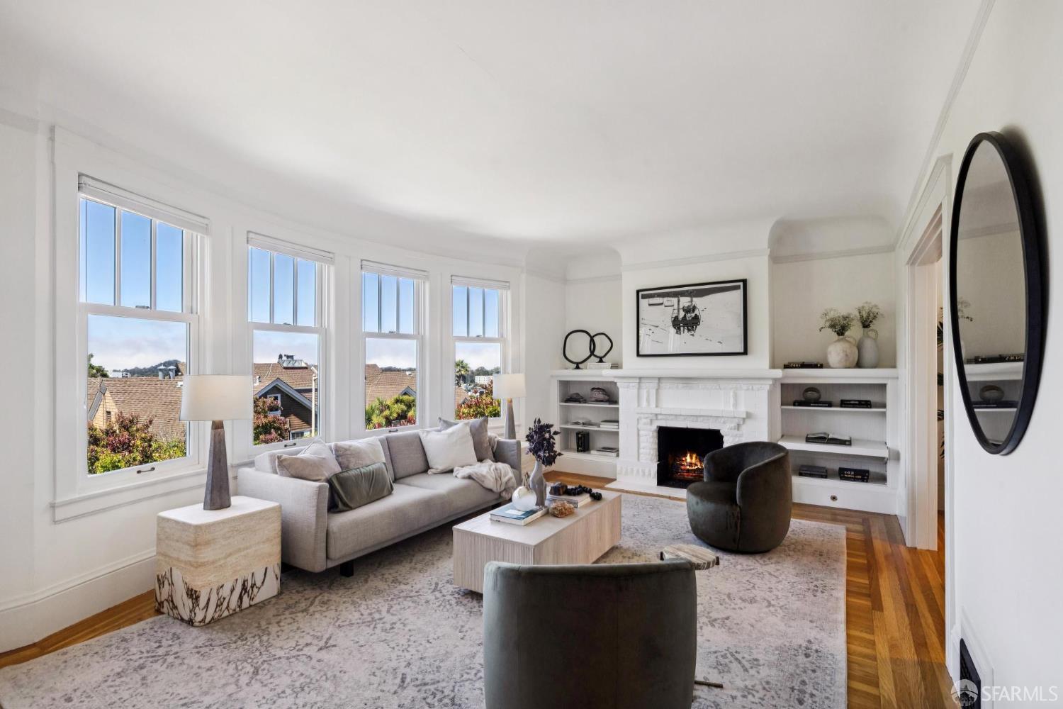 Detail Gallery Image 7 of 28 For 978 Clayton St, San Francisco,  CA 94117 - 2 Beds | 1/1 Baths
