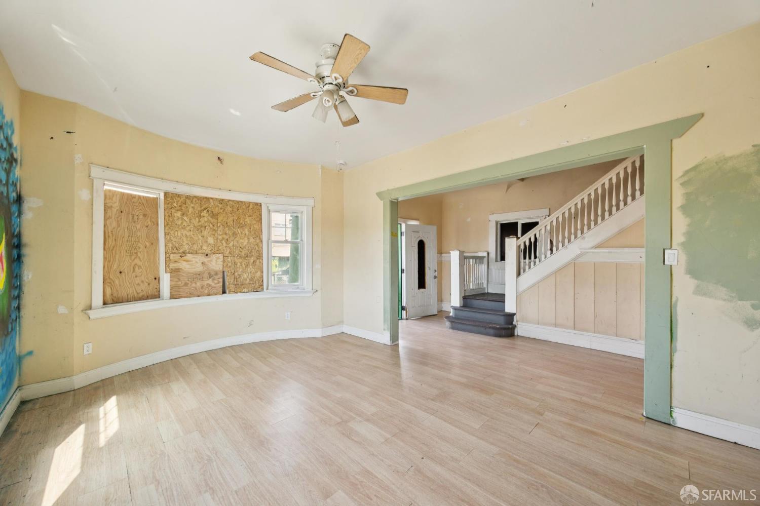 Detail Gallery Image 6 of 31 For 1005 E 12th St, Oakland,  CA 94606 - 4 Beds | 2 Baths
