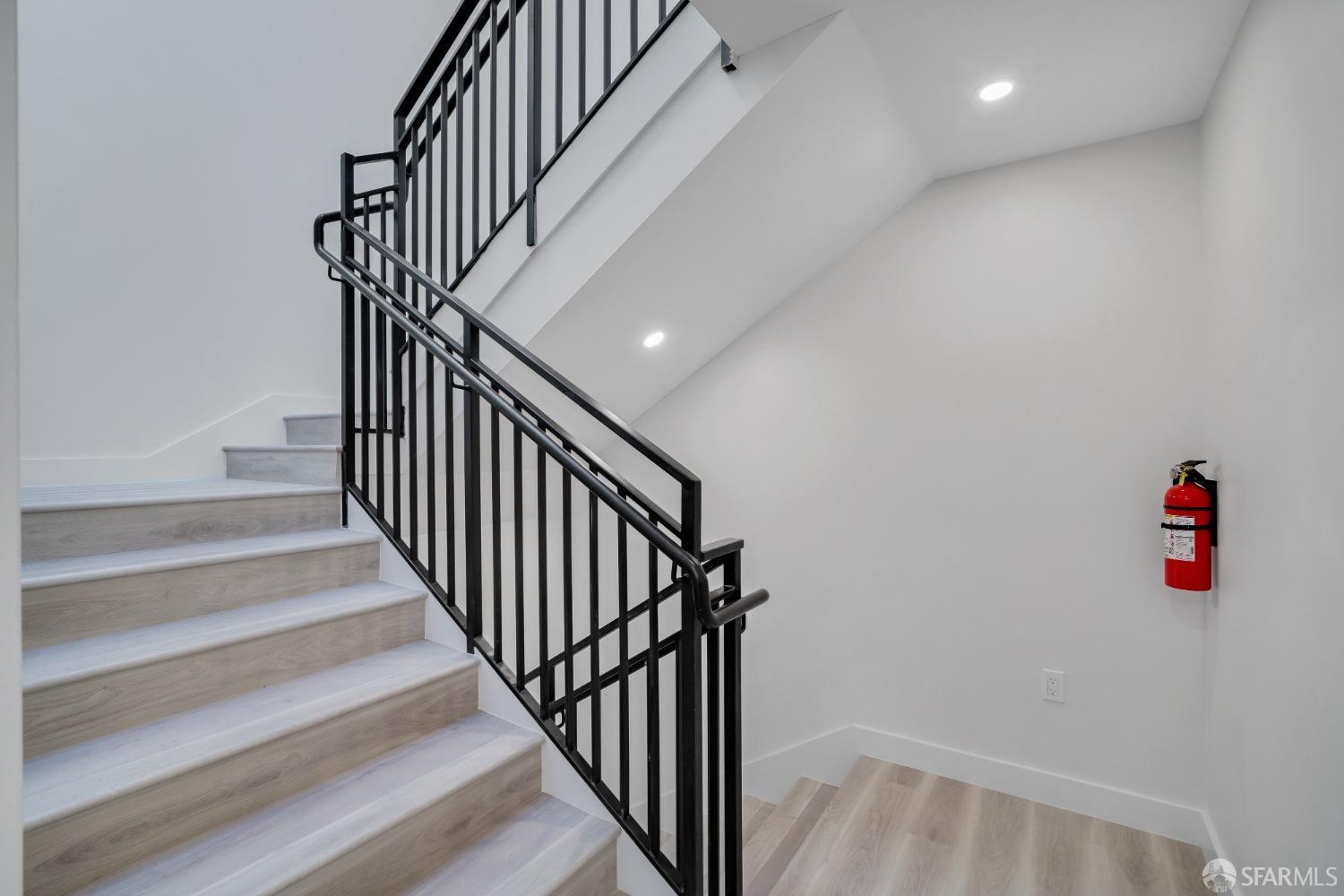 Detail Gallery Image 70 of 89 For 1640 Taraval St, San Francisco,  CA 94116 - – Beds | – Baths