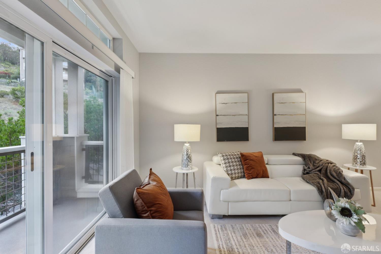 Detail Gallery Image 6 of 24 For 124 Elfin Ct, Brisbane,  CA 94005 - 2 Beds | 2 Baths