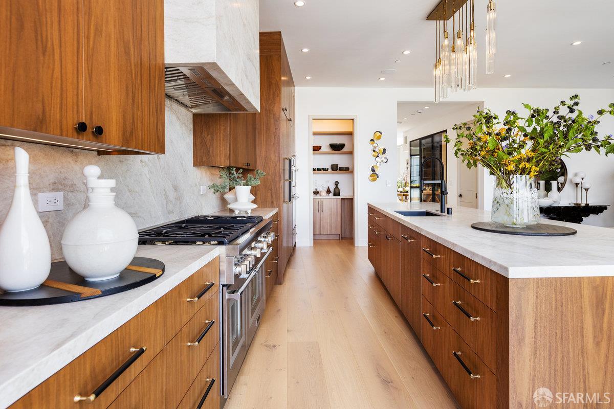 Detail Gallery Image 12 of 64 For 2762 Filbert St, San Francisco,  CA 94123 - – Beds | – Baths