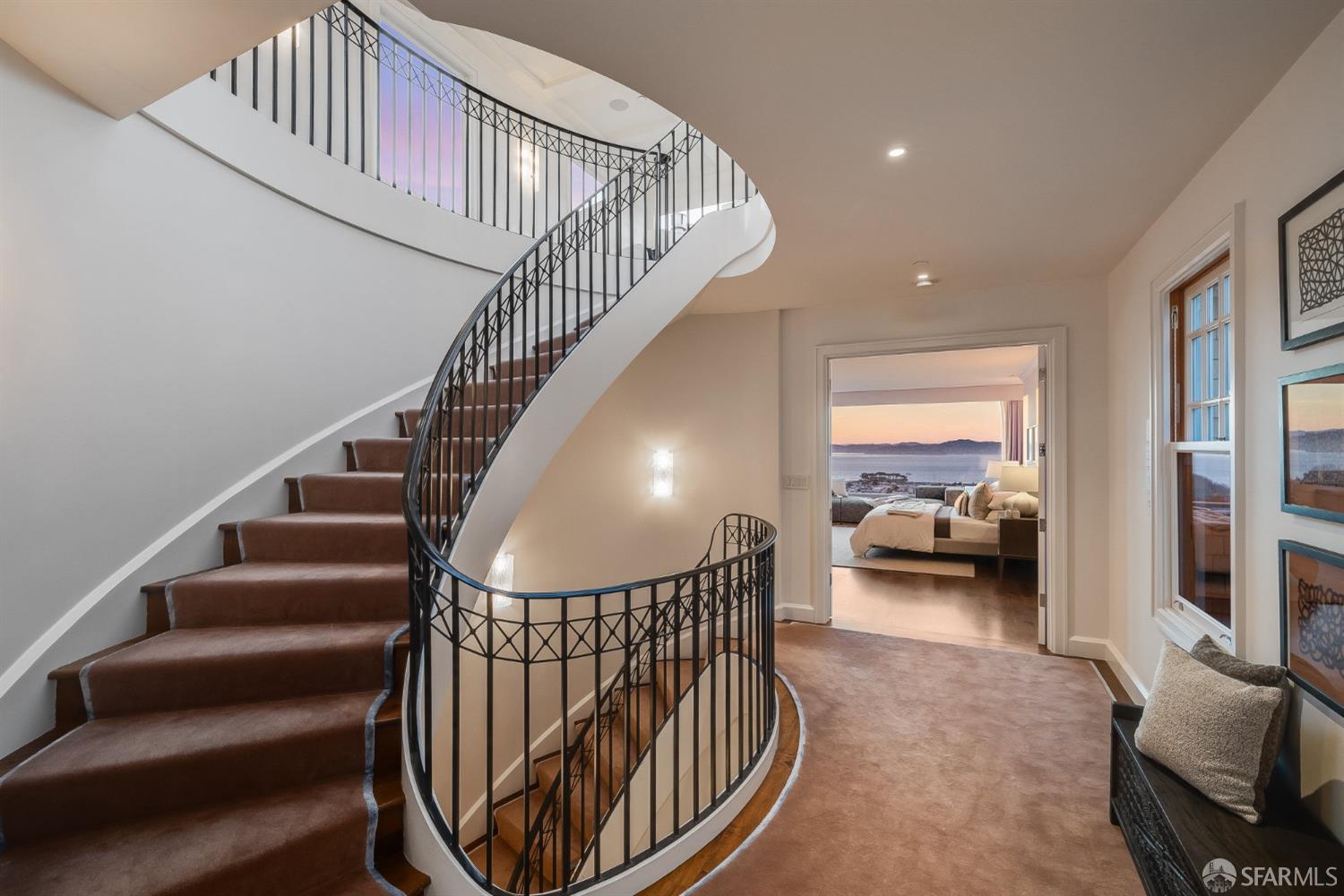 Detail Gallery Image 3 of 65 For 2730 Vallejo St, San Francisco,  CA 94123 - 6 Beds | 4/2 Baths