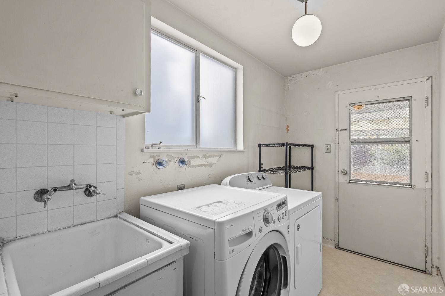 Detail Gallery Image 6 of 27 For 83 Parkside Ave, Daly City,  CA 94015 - 3 Beds | 2/1 Baths
