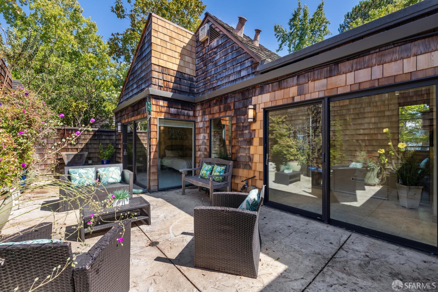 Detail Gallery Image 23 of 50 For 214 the Knoll, Orinda,  CA 94563 - 3 Beds | 3 Baths