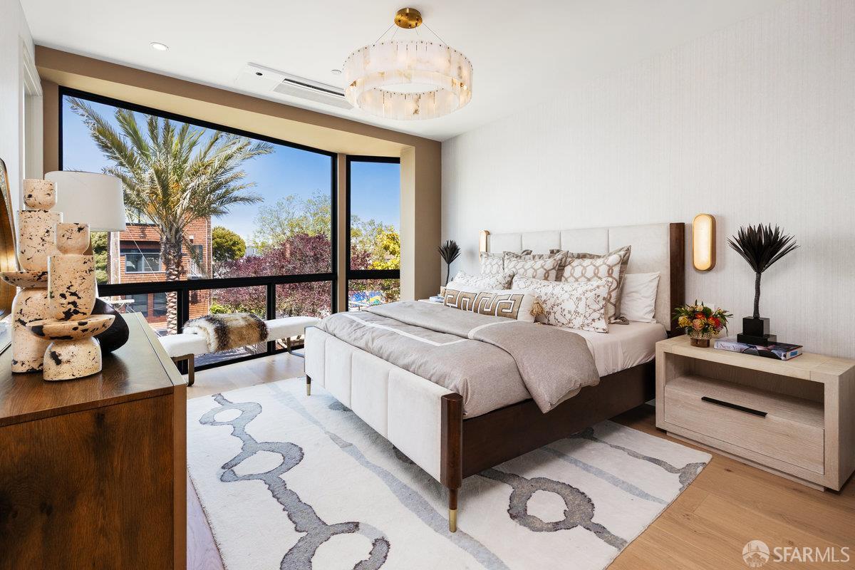 Detail Gallery Image 32 of 64 For 2762 Filbert St, San Francisco,  CA 94123 - 5 Beds | 5/2 Baths