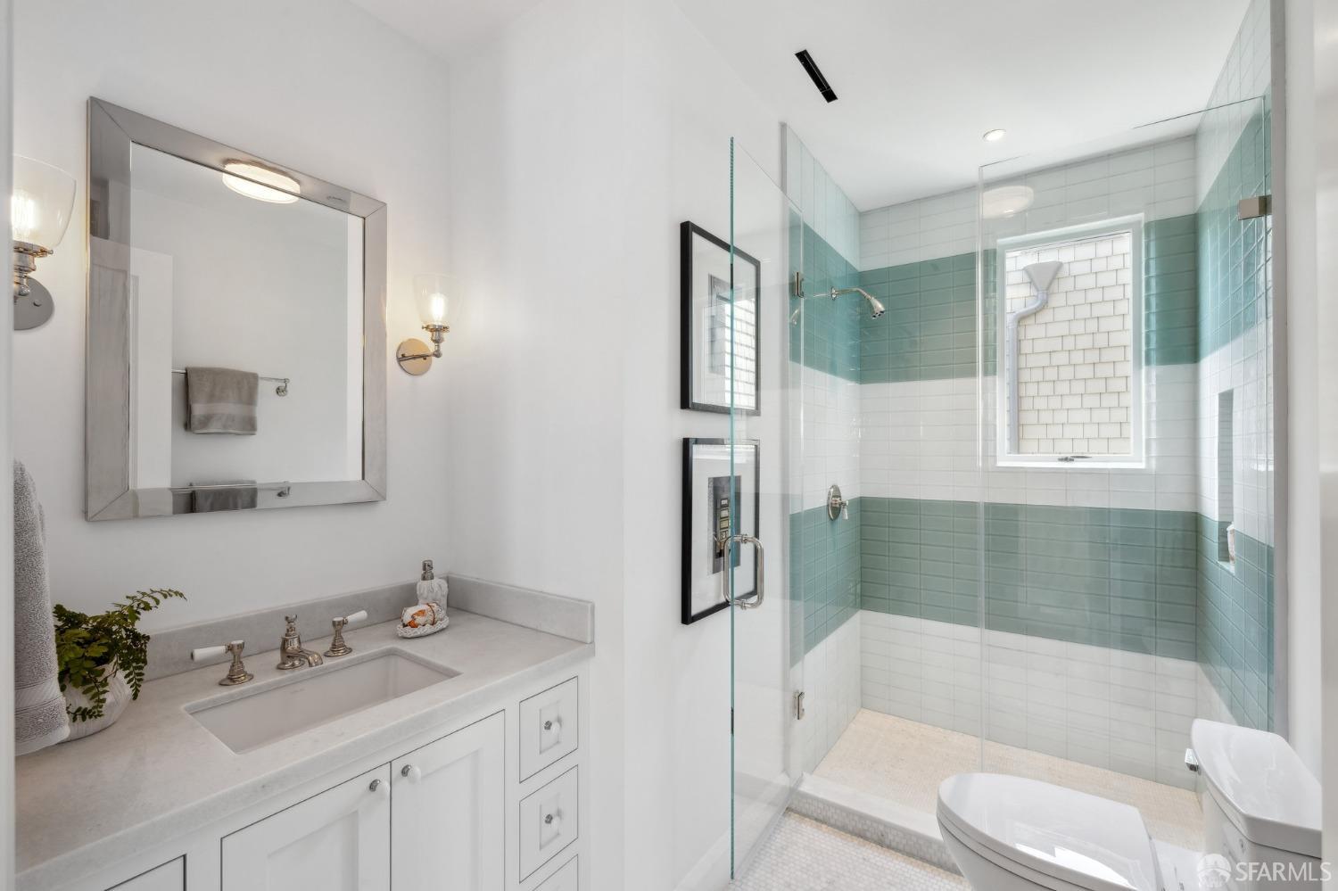 Detail Gallery Image 30 of 65 For 2730 Vallejo St, San Francisco,  CA 94123 - 6 Beds | 4/2 Baths