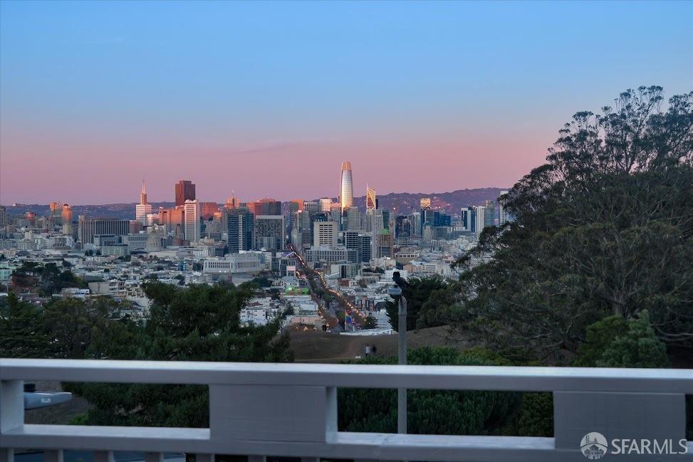 Detail Gallery Image 27 of 46 For 3412 Market St, San Francisco,  CA 94114 - 3 Beds | 2 Baths